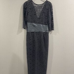 Siri Charcoal Style 5548 Devonshire Lace Aria Gown Sz 12